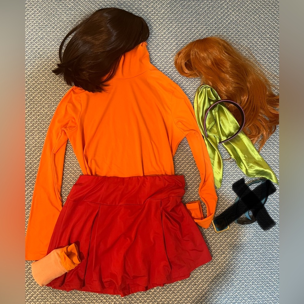 Scooby Doo Costumes - Velma and Daphne